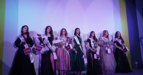 Краса, що наближає перемогу: Науковий ліцей ім. Богдана Лепкого зібрав 24 000 гривень на підтримку 103-ї…
